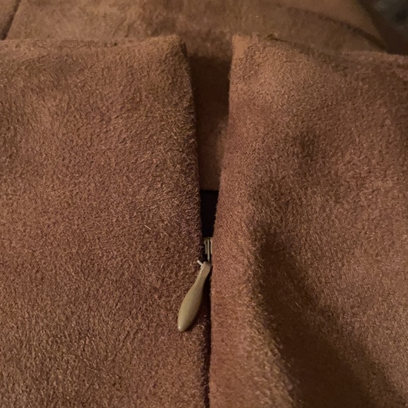 Soft Vegan Suede Zip Skirt by CHAPS Plus Sz 20 NEW - Picture 8 of 10